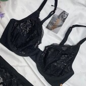 Бюстик від M&S, розмір 80В