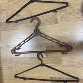 плечіки тремпілі.вішалки в лоті 4 шт