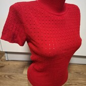 Красива фірмова кофтинка!