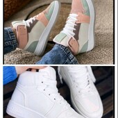 Кросівки білі та різнокольорові