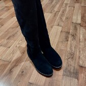 Замшеві чобітки на натур.хутрі,39,стан нових!