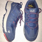 Розпродаж.Фірмові кросівки 37 р,24 см