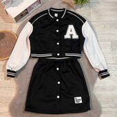 Стильний костюм відмінний стан