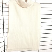 H&m, світла манішка крупної в'язки