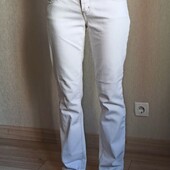 Белые джинсы