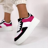 Величезний розпродаж Кросівки жіночі хіт