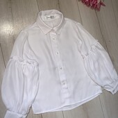 Блуза зі спідничкою.Комплект речей на 5-6років.