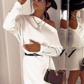 Женское платье туника трикотаж/ангора в белом цвете.