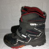 Трекінгові чоботи Mc Kinley з системою aquamax. Розмір 38 устілка до загортування 24см.,повномірні.