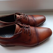 Гарні шкіряні туфлі. 24.5см