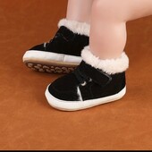 Шикарные теплые ботинки для малышки.