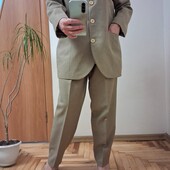 Модний стильний костюм трійка, штани, жакет і блузка розмір 16-18