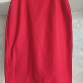 Червона вовняна спідниця олівець