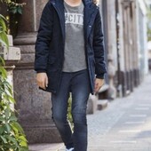 Куртка на хлопчика 10 / 11 років - одягнута пару раз , стан нової