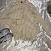 Красива сорочка у смужку