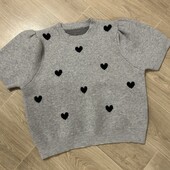 Тепла футболка в сердечка, р.16 у відмінному стані