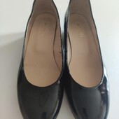 Чорні лаковані туфлі р.37 евро