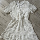 Ніжне біле платтячко 42-44р.