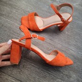 Стильні зручні фірмові босоніжки!