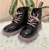 Лакіровані черевики для дівчинки