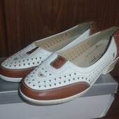 Женские удобные туфли на каблучке