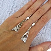 Шикарні срібні сережки.Стан нових