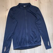 В ідеалі.Спортивний реглан на мікро флісі.