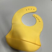 384. Силіконовий слинявчик нагрудник для малюка з кишенею
