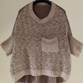 Вязаная шерстяная кофта оригинального кроя