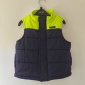 Чудова жилеточка OshKosh на 2 роки