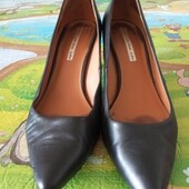 Шкіряні туфлі лодочки 40-41 р. кожаные туфли лодочки 40-41 р. Класичні туфлі чорні заміри на фото Фо