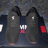 Кроссовки.р.р.35.стелька 22 см.в хорошем состоянии.Оригинал!