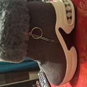 Полусапожки реальный 38, устілка 24 см ( на подошве указан 40)