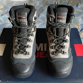 Кожаные термо-ботинки с мембраной (Tex)р.р.35.стелька 22 см.в хорошем состоянии.Оригинал!