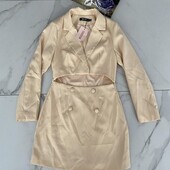 Стильна та гарна сукня в актуальному кольрі