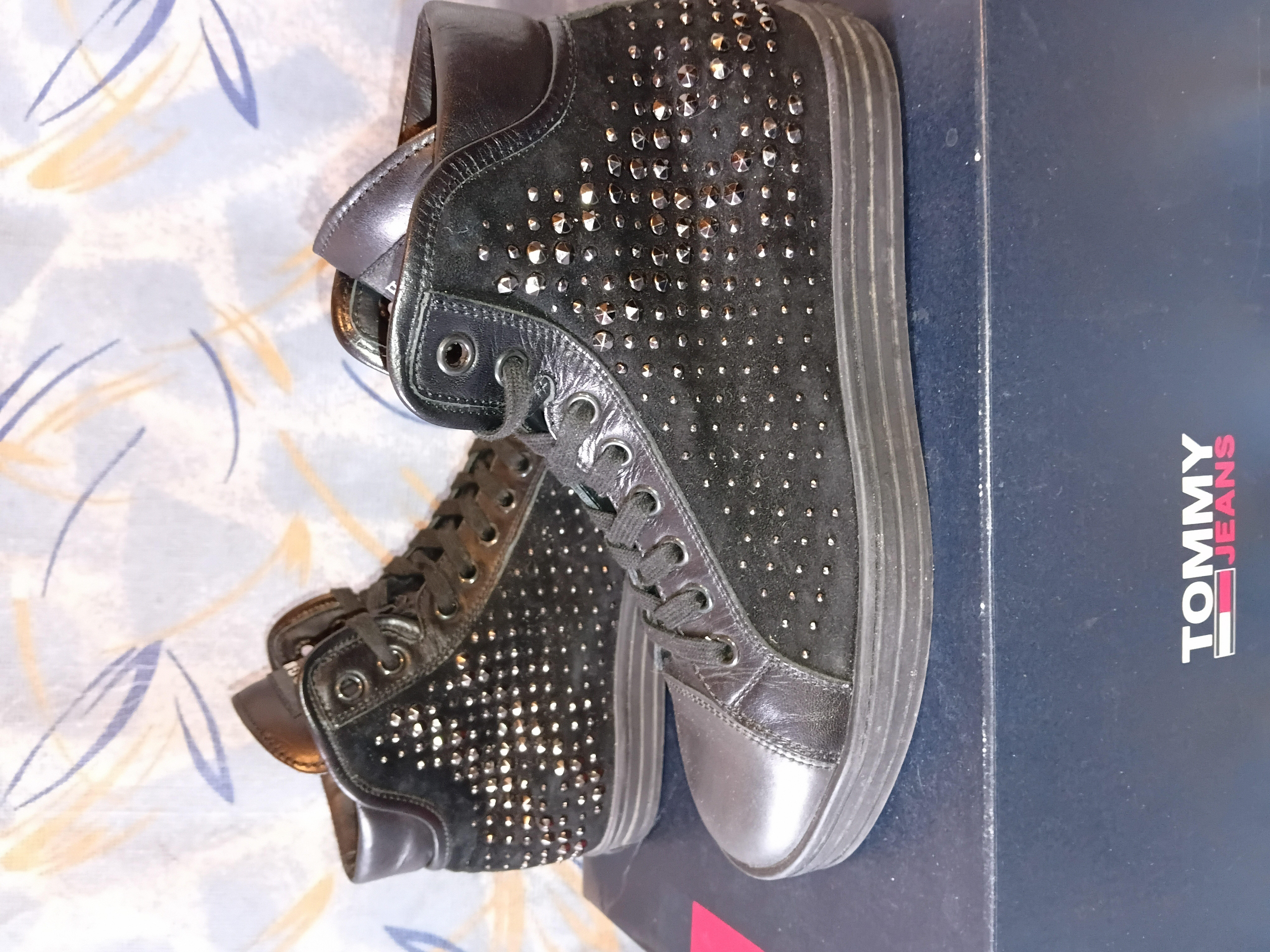 Хайтопы.р.р.38.стелька 24 см.в отличном состоянии.Оригинал!