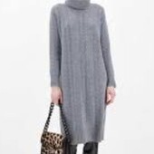 Мягкое , слегка пушистое платье - свитер от Peacocks