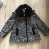 Пальто на малишку 3-4 роки) демісезон
