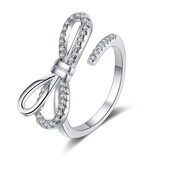 Распродажа! Стильное серебряное изящное кольцо с цирконами.Серебро 925 пр.