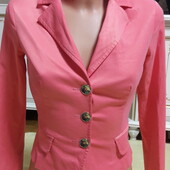 Яскравий піджак