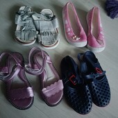 Отдам босоножки все стелька 18 см.