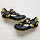 Велосипедні кросівки Італія 39 р.