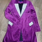 Піджак подовжений в розмірі XS.