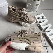 ❄️ Актуальні круті кросівки. В коробці є пильнийчки