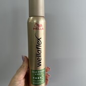 835. Мус для волосся Сильна фіксація 200 мл