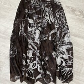 Чарівна льняна спідниця від Reichart, розмір 40.