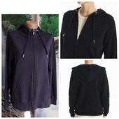 Класна трикотажна пайта-на блискавці з капюшоном.