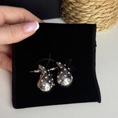 Трендові сережки краплини гвіздочками з камінцями