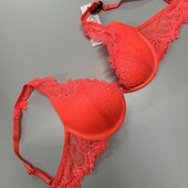 888. Бюстгальтер мереживний пушап 70В