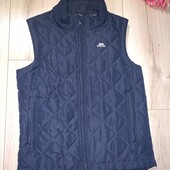 Відмінний стан.Стеганний жилет на 11-12років.